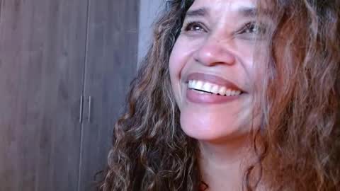 Snapshot of alma_sexyy chatting on 03.09.25 Alma online show from 03.09.25