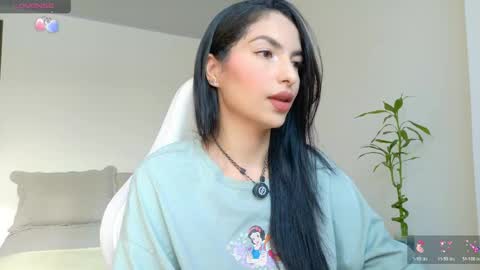 Snapshot of almatease chatting on 05.25.26 Alma online show from 05.25.26