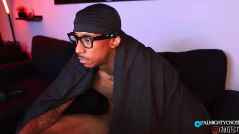 Snapshot of almightycnote chatting on 02.25.26 Almightycnote online show from 02.25.26