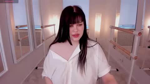 Olivia online show from 10.03.25