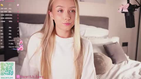 Lia online show from 09.12.25