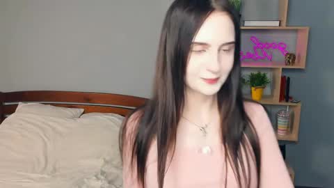 Snapshot of alonareinicke chatting on 05.03.26 Alona online show from 05.03.26