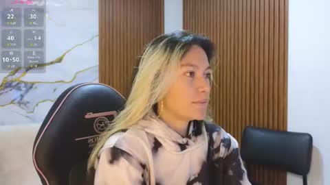 Snapshot of alonddra_tay chatting on 07.01.26 alonddra_tay online show from 07.01.26