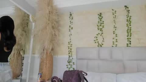 Snapshot of alondrasoomer chatting on 06.17.26 ALONDRA CUTE online show from 06.17.26