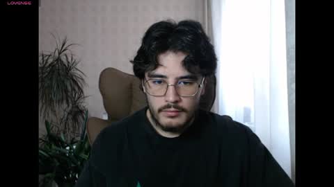 Snapshot of alone_at_homee chatting on 04.04.26 Alan online show from 04.04.26