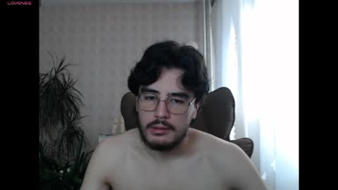 Snapshot of alone_at_homee chatting on 04.05.26 Alan online show from 04.05.26