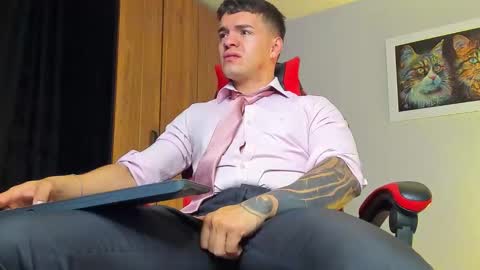 Snapshot of alpha_dominus_ chatting on 11.10.25 alpha_dominus_ online show from 11.10.25