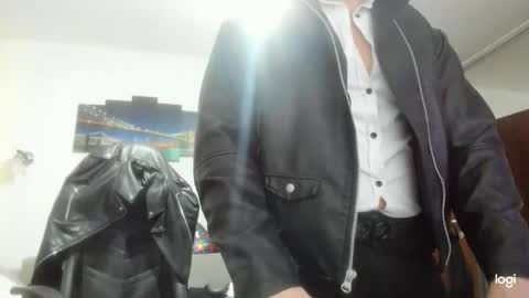 Snapshot of alphagodleatherking92 chatting on 12.04.24 LeatherMaster online show from 12.04.24