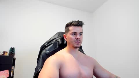 Snapshot of alphagodleatherking92 chatting on 01.13.25 LeatherMaster online show from 01.13.25