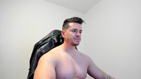 Snapshot of alphagodleatherking92 chatting on 01.14.25 LeatherMaster online show from 01.14.25