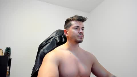 Snapshot of alphagodleatherking92 chatting on 01.18.25 LeatherMaster online show from 01.18.25