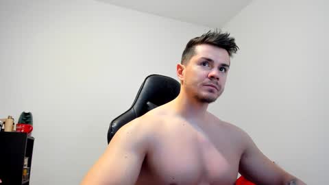 Snapshot of alphagodleatherking92 chatting on 01.20.25 LeatherMaster online show from 01.20.25