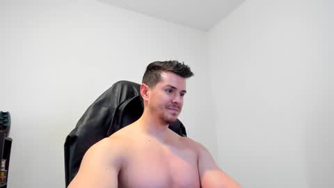 Snapshot of alphagodleatherking92 chatting on 01.22.25 LeatherMaster online show from 01.22.25