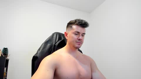 Snapshot of alphagodleatherking92 chatting on 01.24.25 LeatherMaster online show from 01.24.25