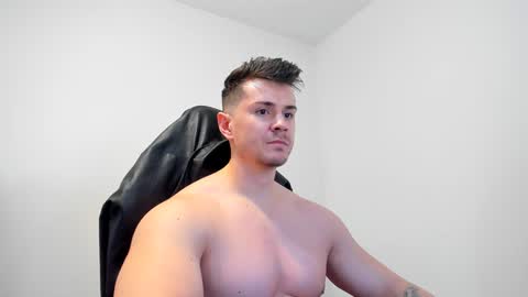 Snapshot of alphagodleatherking92 chatting on 01.26.25 LeatherMaster online show from 01.26.25