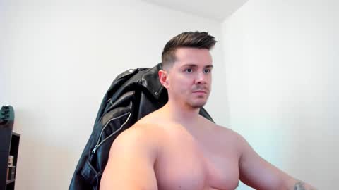 Snapshot of alphagodleatherking92 chatting on 02.11.25 LeatherMaster online show from 02.11.25