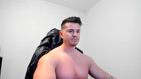 Snapshot of alphagodleatherking92 chatting on 02.23.25 LeatherMaster online show from 02.23.25