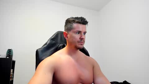 Snapshot of alphagodleatherking92 chatting on 03.01.25 LeatherMaster online show from 03.01.25