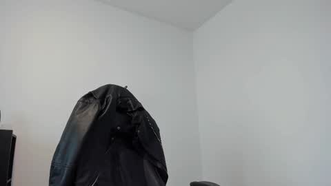 Snapshot of alphagodleatherking92 chatting on 09.20.25 LeatherMaster online show from 09.20.25