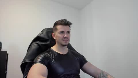 Snapshot of alphagodleatherking92 chatting on 10.20.25 LeatherMaster online show from 10.20.25