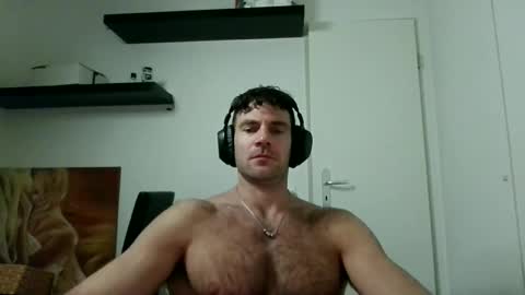 alphah_hunk online show from 11.08.25
