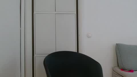 alphahung23 online show from 11.19.25