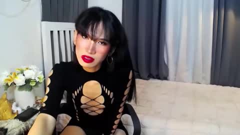 Snapshot of althea_fox chatting on 10.07.25 althea online show from 10.07.25