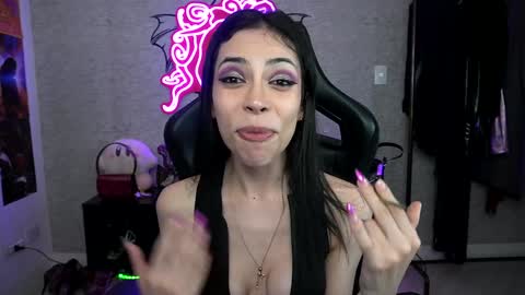 Sofie Kimino online show from 12.08.24