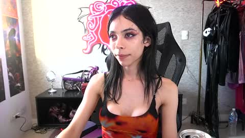 Sofie Kimino online show from 02.05.25