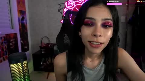 Sofie Kimino online show from 03.06.25