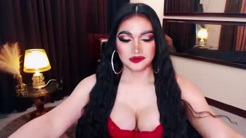 Snapshot of alurajhenson chatting on 06.16.26 Alura Jhenson online show from 06.16.26