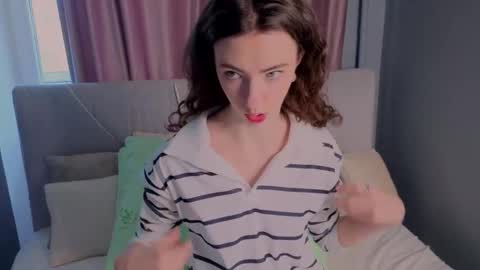 Snapshot of alvanalbach chatting on 09.11.25 alvanalbach online show from 09.11.25