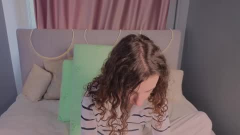 Snapshot of alvanalbach chatting on 09.13.25 alvanalbach online show from 09.13.25