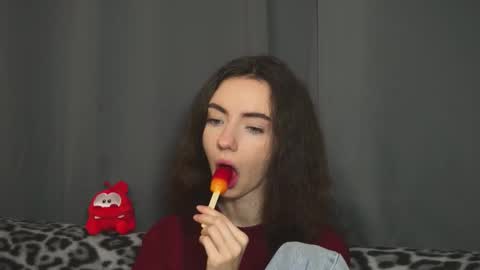 Snapshot of alvanalbach chatting on 09.27.25 alvanalbach online show from 09.27.25