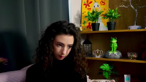 Snapshot of alvanalbach chatting on 10.01.25 alvanalbach online show from 10.01.25