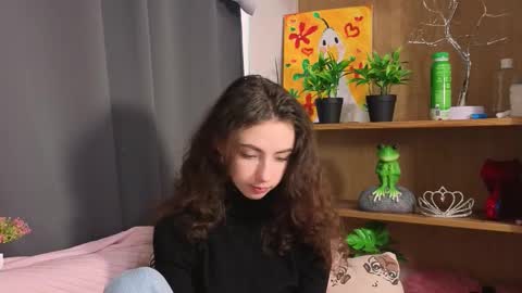 Snapshot of alvanalbach chatting on 10.02.25 alvanalbach online show from 10.02.25