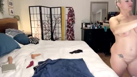 Snapshot of alwaysaffirming chatting on 01.06.25 AlwaysAffirming online show from 01.06.25