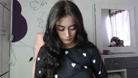 Snapshot of aly_foxx chatting on 02.18.25 Aly foxx online show from 02.18.25