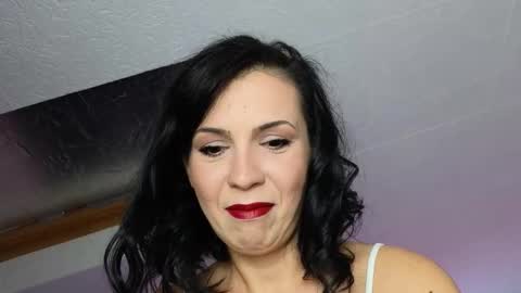 alyarei online show from 10.19.25