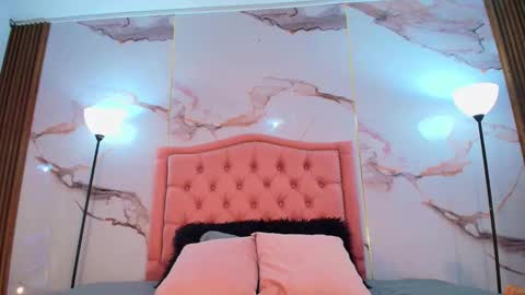 Alya online show from 12.21.25