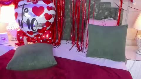 Alys  online show from 02.15.25