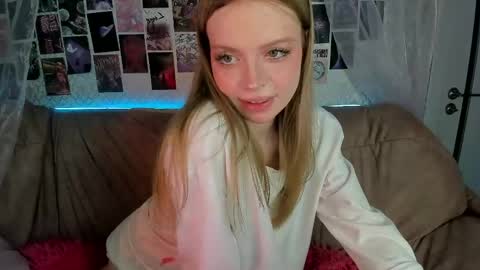 Snapshot of alysameow chatting on 05.19.26 Alysa 7GMT online show from 05.19.26