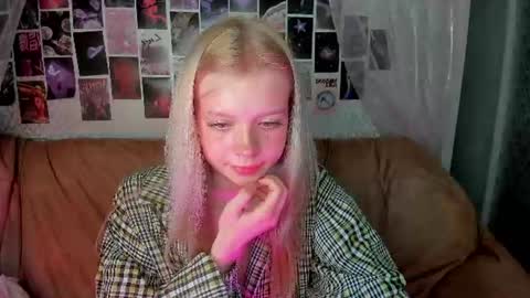 Snapshot of alysameow chatting on 06.17.26 Alysa 7GMT online show from 06.17.26