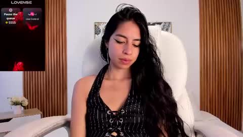Snapshot of alyssabeauty_ chatting on 07.05.26 alyssabeauty_ online show from 07.05.26