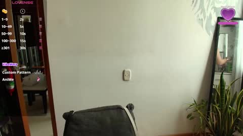 Snapshot of alyssia_wolds_1 chatting on 10.06.25 alyssia wolds online show from 10.06.25