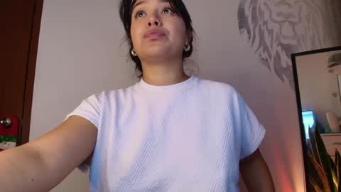 Snapshot of alyssia_wolds_1 chatting on 10.29.25 alyssia wolds online show from 10.29.25