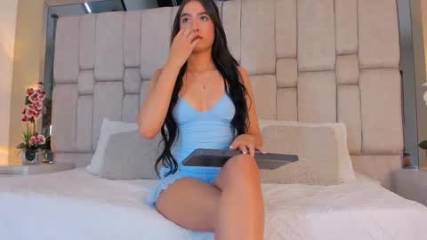 Alys online show from 11.26.25