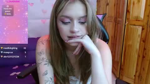 Alyy online show from 02.14.25