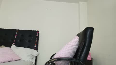 Isabella online show from 02.10.25