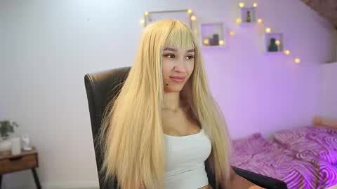 Amai  Liu online show from 10.11.25